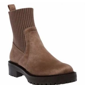 Dolce Vita Orelia Boots-Women- NWT